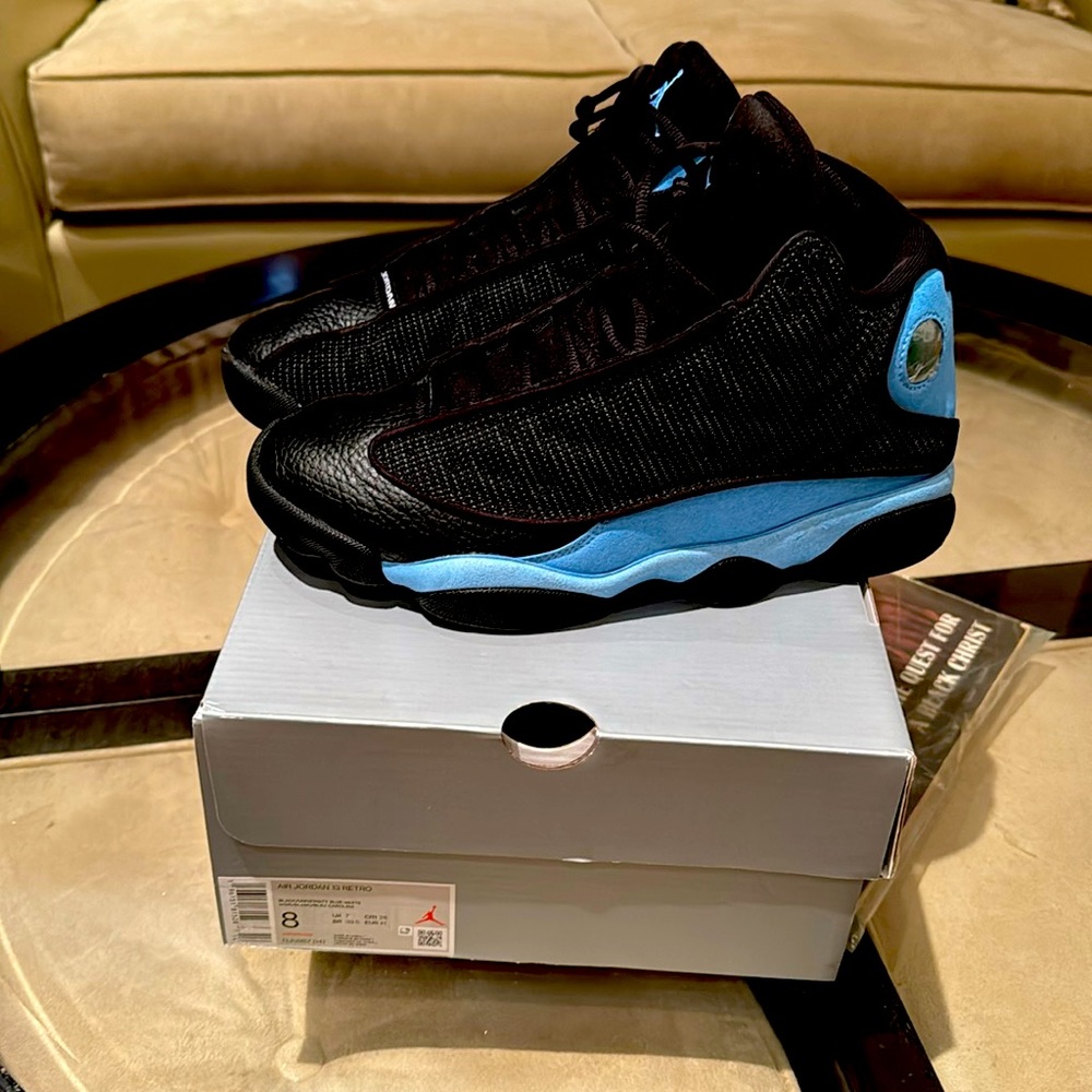 Nike Air Jordan 13 Retro Black University Blue DJ5982-041 Men's Size 8. USED